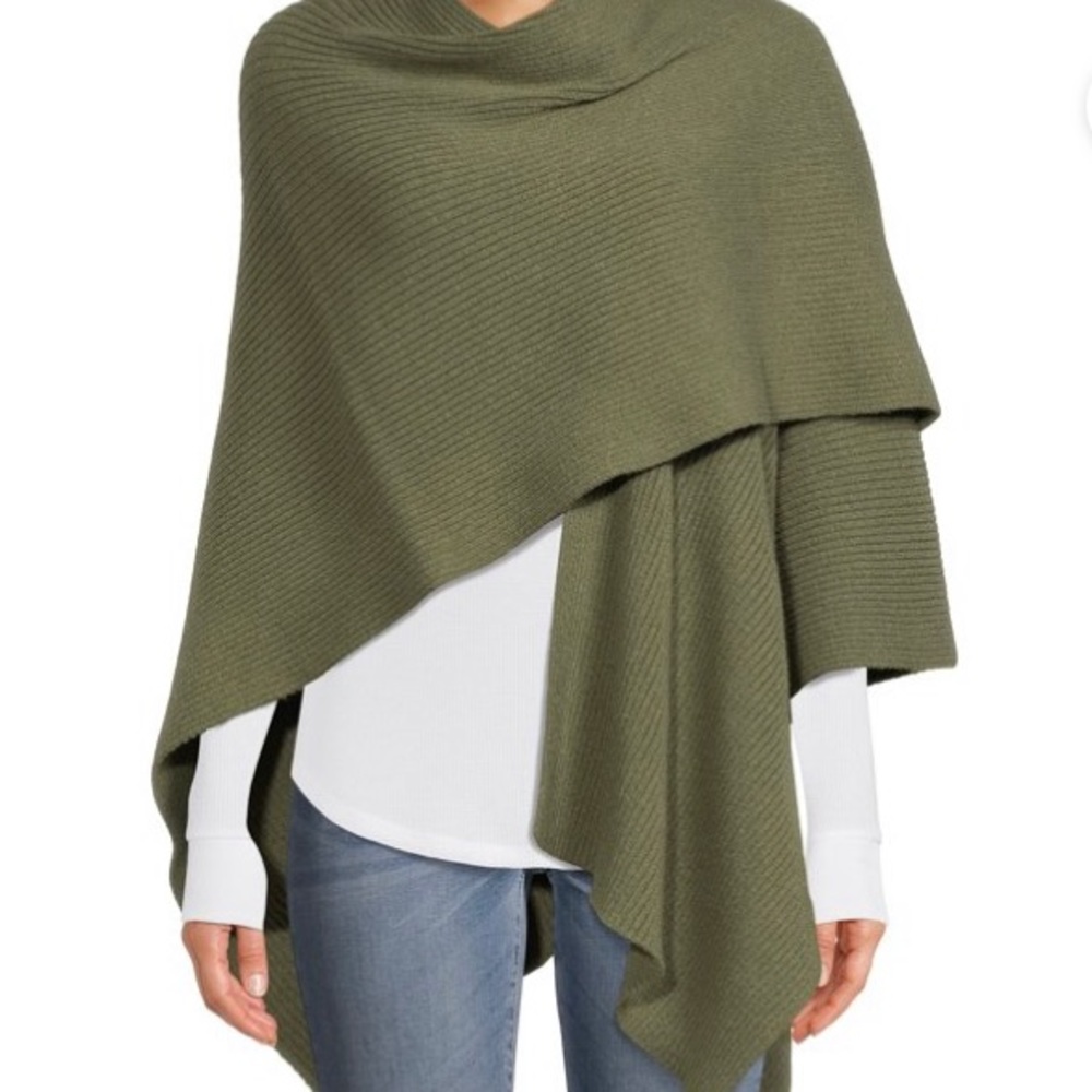 Green Ribbed Ruana Wrap - Picture 2 of 2